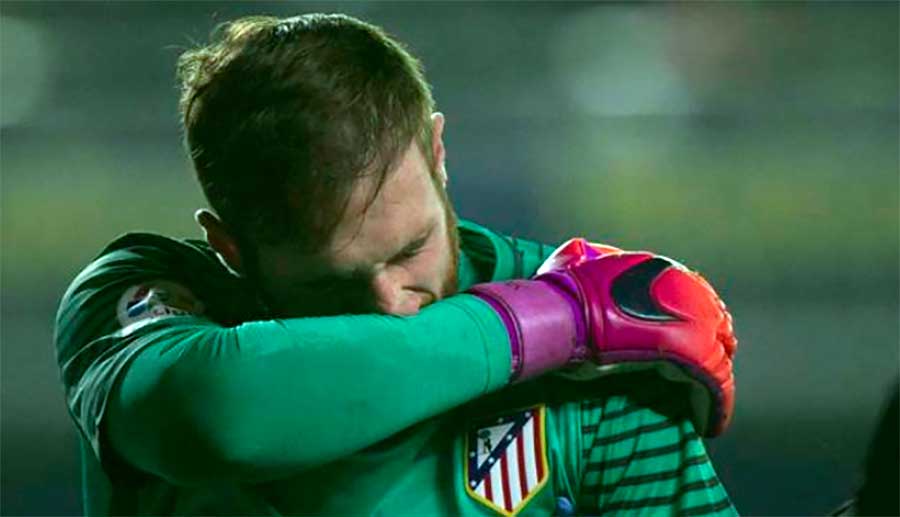 El Atl&eacute;tico se hunde en su laberinto: otro punto que sabe a poco