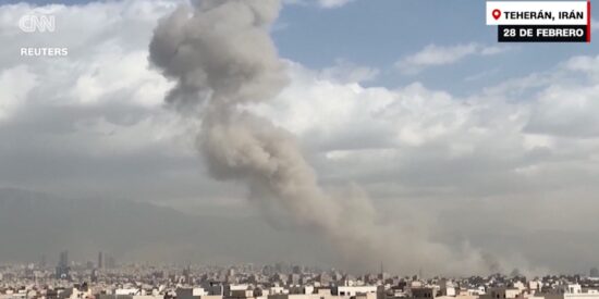Primeras imágenes de bombardeos en Teherán.