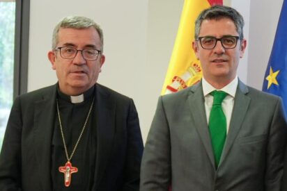 La Iglesia y el Gobierno firman un protocolo para indemnizar a v&iacute;ctimas de abusos sin baremos fijos
