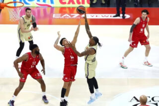 EA7 Emporio Armani Milan - Bar&ccedil;a