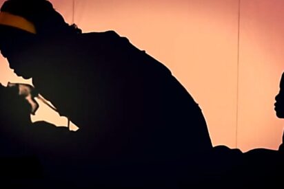 Familia, agon&iacute;a, muerte