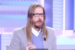 Perdiguero deja KO al quiosquero de Podemos por atacarle en televisi&oacute;n: "&iexcl;Cobarde!"