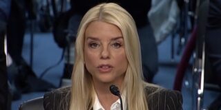 Trump destituye a su fiscal general por el esc&aacute;ndalo Epstein