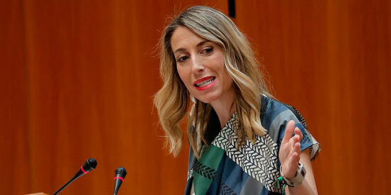 Mar&iacute;a Guardiola asume la presidencia de Extremadura y defiende su pacto con Vox