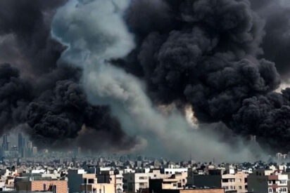 Problemas en Teher&aacute;n: La 'Lluvia negra' amenaza la capital de Ir&aacute;n por los ataques de EE.UU. e Israel