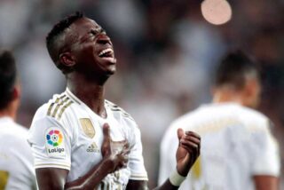 Un "Tomahawk" de Mart&iacute;n Satriano silencia el Bernab&eacute;u y hunde al Real Madrid