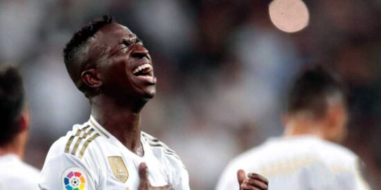 Un "Tomahawk" de Mart&iacute;n Satriano silencia el Bernab&eacute;u y hunde al Real Madrid