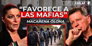 Macarena Olona da un aviso severo a Rojo con la que se va a liar por la entrada masiva de ilegales