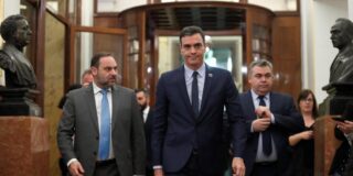 Jos&eacute; Luis &Aacute;balos, Pedro S&aacute;nchez y Santos Cerd&aacute;n.