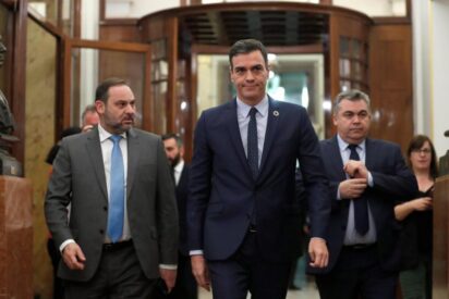 Jos&eacute; Luis &Aacute;balos, Pedro S&aacute;nchez y Santos Cerd&aacute;n.