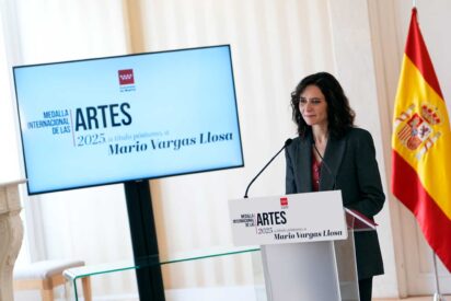 Ayuso rinde homenaje p&oacute;stumo a Mario Vargas Llosa con la Medalla Internacional de las Artes