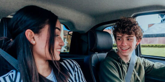 Menores al volante del coche 