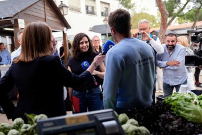 Ayuso refuerza las ayudas al sector agrario con m&aacute;s fondos y oportunidades para nuevos agricultores