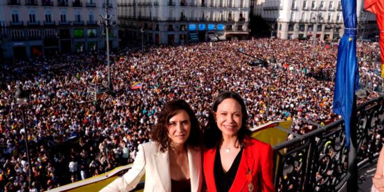 Ayuso eleva a Machado como s&iacute;mbolo de la libertad y proyecta su futuro como presidenta de Venezuela