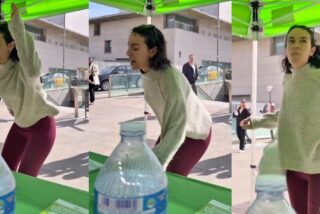 La joven que atac&oacute; la carpa de VOX en Barcelona.