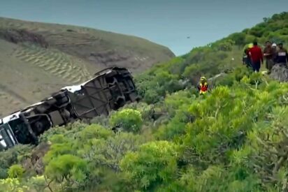 Accidente mortal en La Gomera: fallece una persona y 27 resultan heridas en un autob&uacute;s tur&iacute;stico