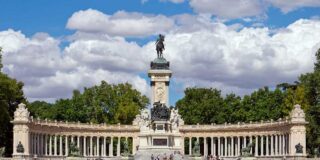 El Retiro, el jard&iacute;n que sobrevivi&oacute; a reyes, guerras y siglos para convertirse en el pulm&oacute;n m&aacute;s vivo de Madrid