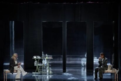 'El veneno del teatro', el ombligo de la farsa