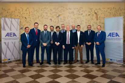 La patronal del aluminio se re&uacute;ne con el Ministro de Industria para abordar los desaf&iacute;os del sector