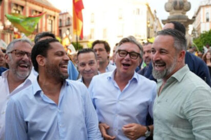 Abascal con dirigentes de VOX (1)