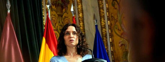 Ayuso lanza una advertencia: &ldquo;Emprender hoy pone en juego hasta el futuro de tus hijos&rdquo;