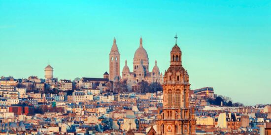 La curiosa propuesta del Sacr&eacute;-C&oelig;ur: dormir barato en Par&iacute;s a cambio de adoraci&oacute;n nocturna