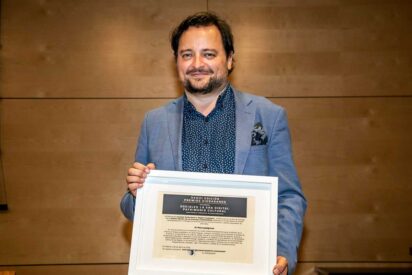 El periodista y fil&oacute;logo David Felipe Arranz recibe el "Premio Ciudadanos"