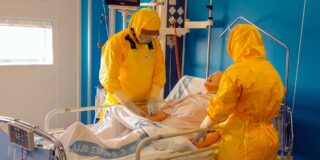 Alerta sanitaria en Madrid: uno de los 14 espa&ntilde;oles del crucero del hantavirus da positivo