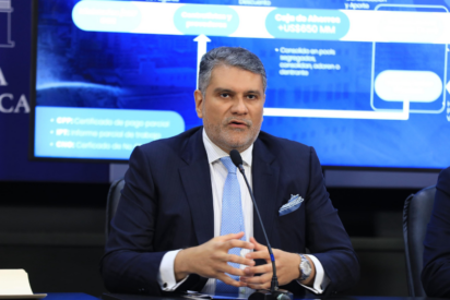 Andr&eacute;s Farrugia impulsa financiamiento de Caja de Ahorros para acelerar obras p&uacute;blicas en Panam&aacute;