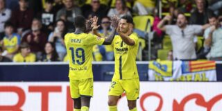 Los jugadores del Villarreal celebran uno de los cinco goles que le metieron al Atl&eacute;tico de Madrid.