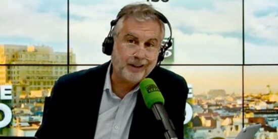 Carlos Alsina se burla de &lsquo;Chiqui&rsquo; Montero por sus pifias en la campa&ntilde;a de Andaluc&iacute;a: &laquo;Ya no les va a dar tiempo a los gur&uacute;s&raquo;