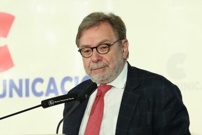 Juan Luis Cebri&aacute;n apalea a S&aacute;nchez por la corrupci&oacute;n galopante que le rodea: "Es ya sist&eacute;mica"