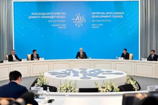 Kazajst&aacute;n: El jefe de Estado presidi&oacute; la segunda reuni&oacute;n del Consejo para el Desarrollo de la Inteligencia Artificial