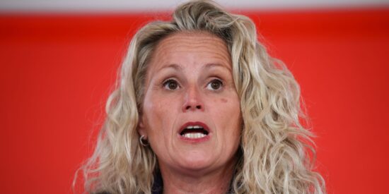 La portavoz socialista Montse M&iacute;nguez se mete en un l&iacute;o despu&eacute;s de llamar &lsquo;vagos&rsquo; a los andaluces
