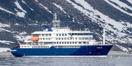 Jos&eacute; Manuel Garc&iacute;a Albarr&aacute;n: "El crucero de lujo infectado&hellip; &iquest;Noticia predominante?"