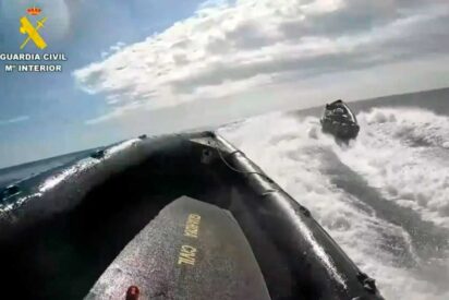 Dos guardias civiles mueren al chocar sus patrulleras en plena persecuci&oacute;n de una narcolancha
