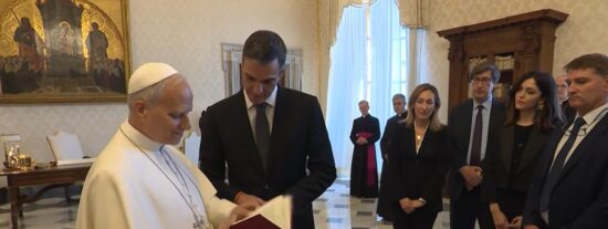 Le&oacute;n XIV, S&aacute;nchez y la IA: cuando &ldquo;desarmar&rdquo; los algoritmos tambi&eacute;n es hacer pol&iacute;tica