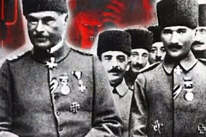 Ataturk y los j&oacute;venes turcos