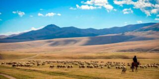 Turismo en Kazajist&aacute;n: de la Gran Estepa a los paisajes alpinos