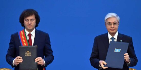 Kazajist&aacute;n y Georgia sellan una nueva alianza estrat&eacute;gica con foco en transporte y tecnolog&iacute;a