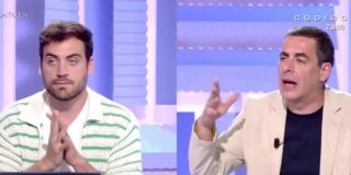 Antonio Naranjo, sacudiendo a un aspirante a formar parte de la Brunete Pedrete.