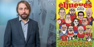 Juan Soto Ivars y la portada de 'El Jueves'.