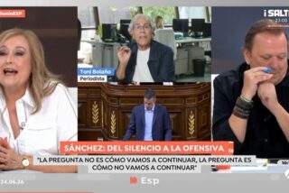 Toni Bola&ntilde;o, Elisa Beni y Javier Caraballo en 'Espejo P&uacute;blico' (Antena 3)