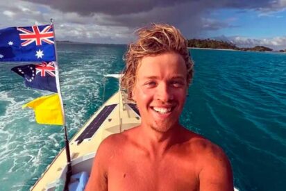 El joven que se convirti&oacute; en adulto remando: la traves&iacute;a inveros&iacute;mil de Tom Robinson por el Pac&iacute;fico