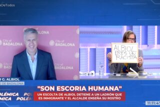 Albiol cierra el pico al kiosquero podemita, que termina recogiendo cable por sus insultos: &laquo;&iexcl;Payaso!&raquo;