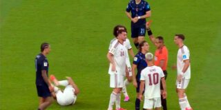 Espa&ntilde;a sobrevive al carrusel de patadas de Uruguay y gana por la m&iacute;nima