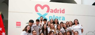 D&iacute;az Ayuso despide a los 20 j&oacute;venes que viajar&aacute;n a Egipto premiados por su excelencia acad&eacute;mica