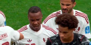 Canad&aacute; arrasa y acaricia la siguiente ronda