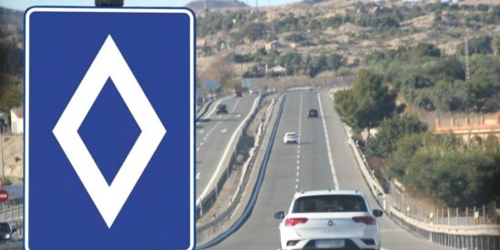 Si no est&aacute;s atento, esta se&ntilde;al de tr&aacute;fico puede costarte una multa de 200 euros