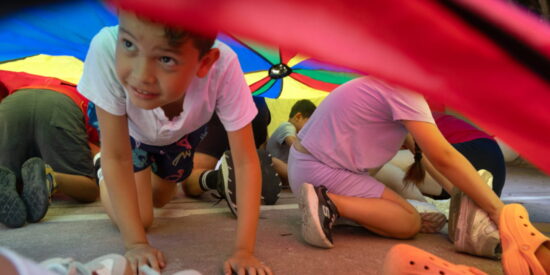 Ni&ntilde;os y ni&ntilde;as en una actividad de ocio educativo organizada por CaixaProinfancia